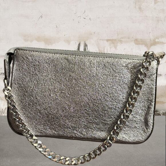 Michael Kors Jet Set Bag in Metallic Silver Leather - Picture 3 of 7